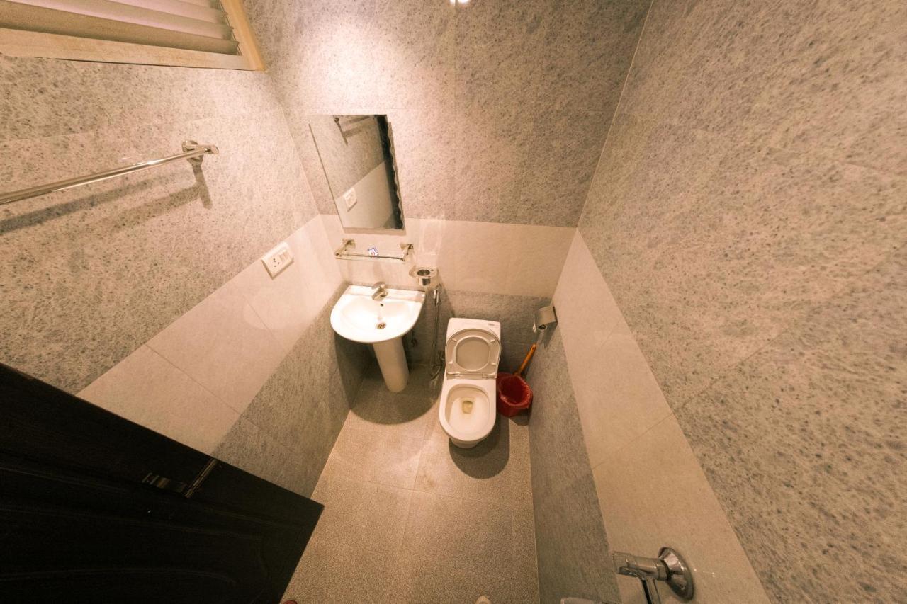 Hotel Chhimeki Katmandu Eksteriør billede